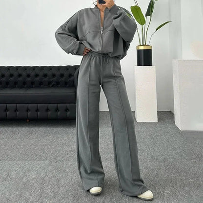 Women’s Tracksuit Set with Pockets